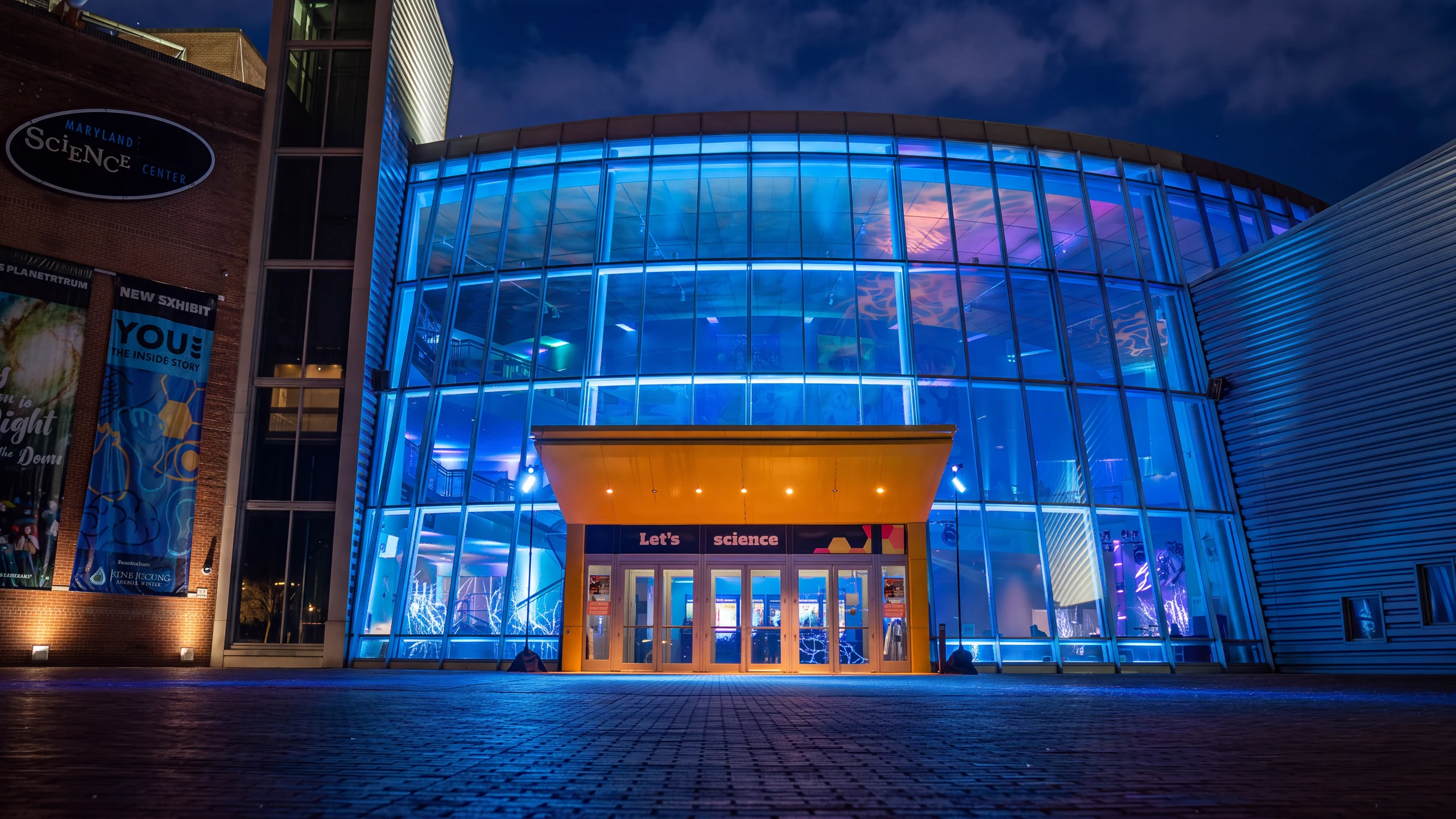 Event lighting at the Maryland Science Center on the Inner Harbor in Baltimore by EventPro